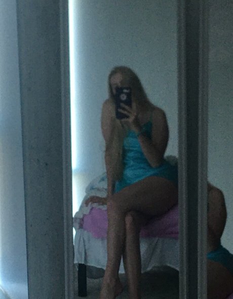 Sprinkles the Maltese star porn gallery