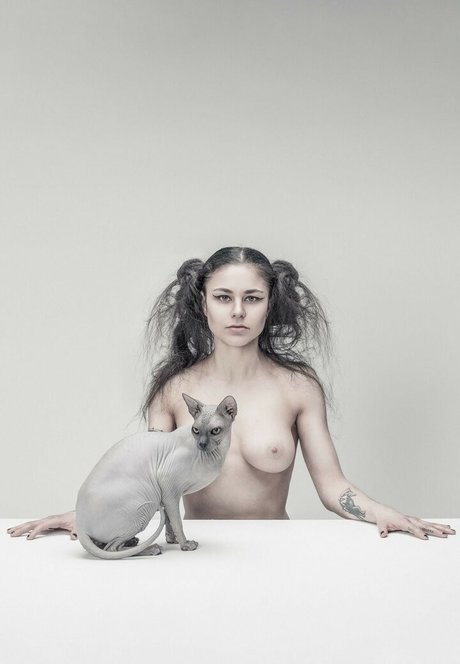 rippedbadass model naked photos