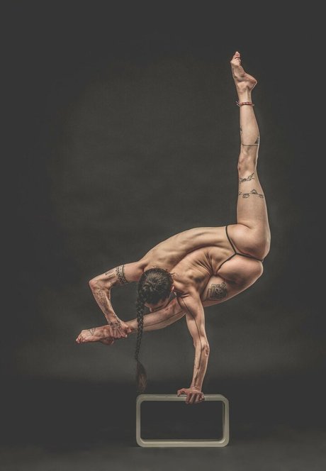 rippedbadass model photos