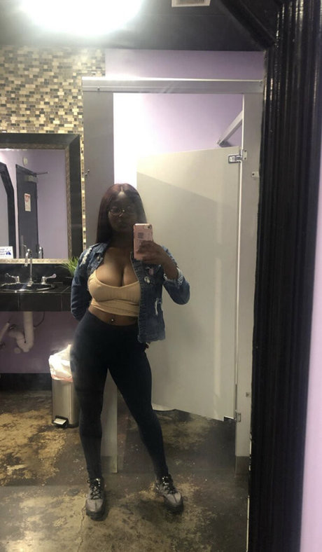Noelle KaylahRich adult star pic