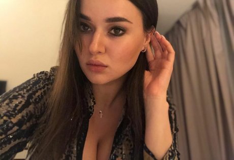 hottest young onlyfans art naked photos