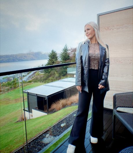 ellaredmond xxx pornstar archive