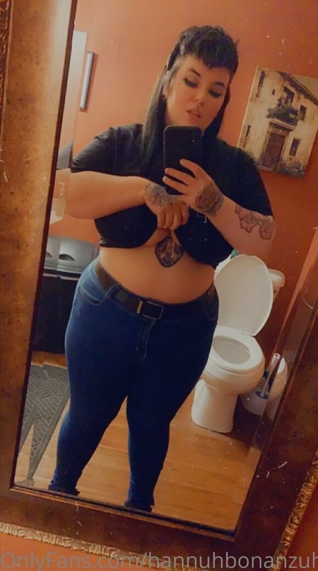 hannuhbonanzuh model exclusive photo