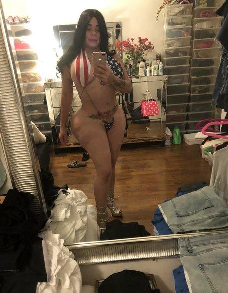 mollywoodz_ top star photo