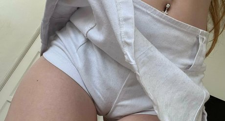 Lunaafaeeee nude model gallery