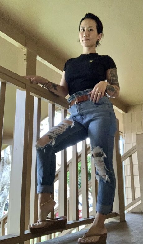 kim kisses foot goddess hot pornstar photos