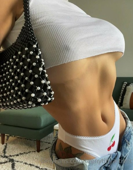 teenytinyartistic erotic actress images