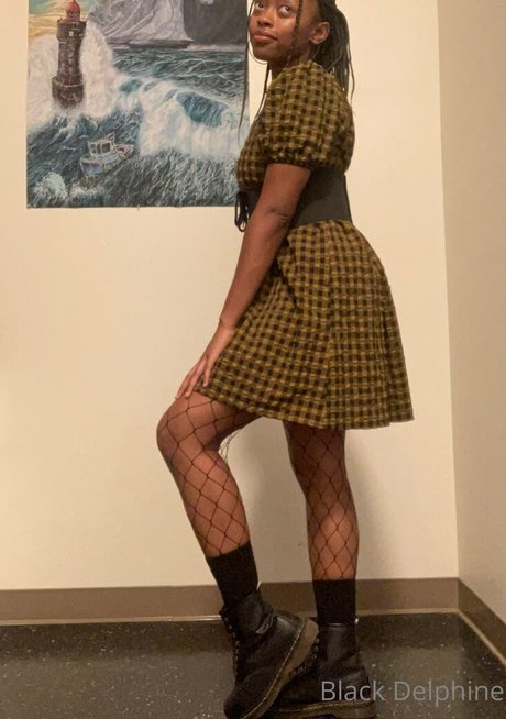 blackdelphine adult model image