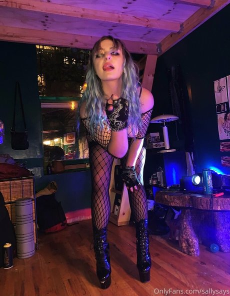 sallysays star nude gallery