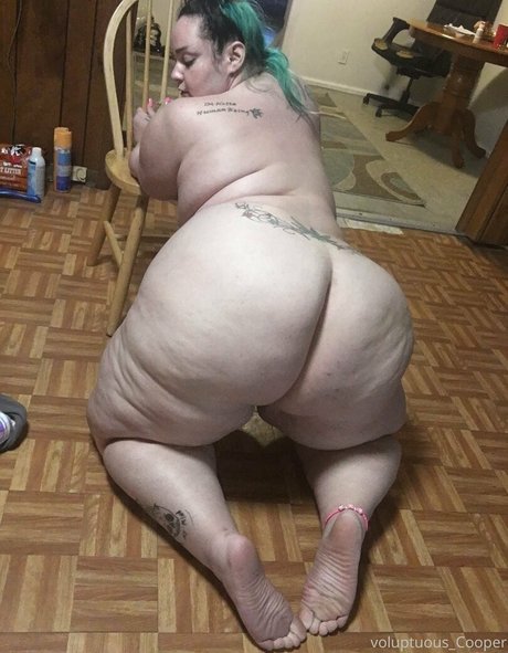 voluptuous cooper model xxx image