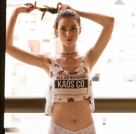 Laura Padilha sex pornstar photos