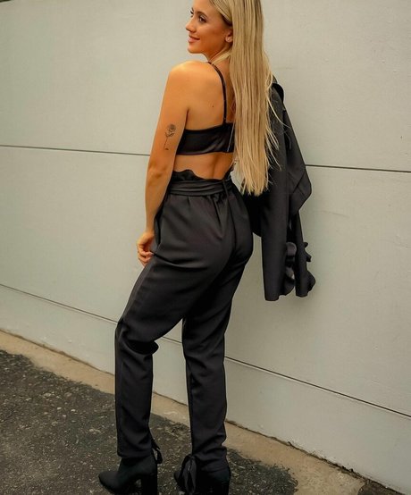 Morena Beltran nude model photos