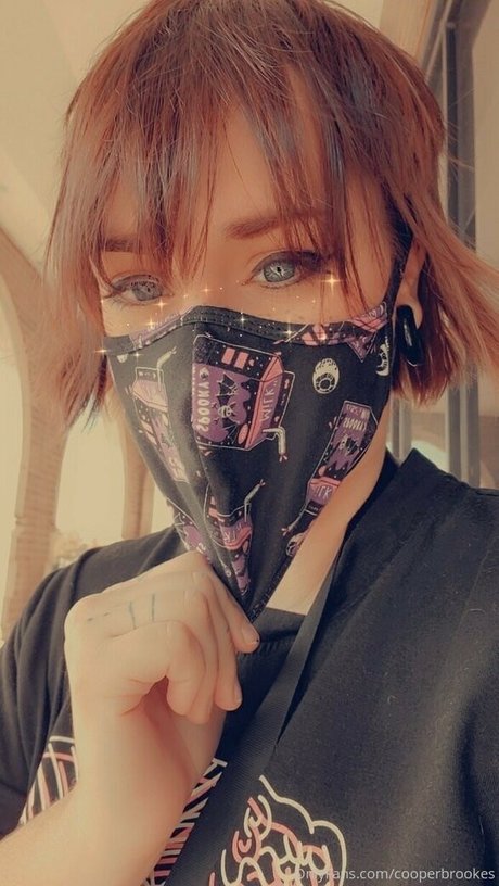 Cooper Brookes model hot galleries