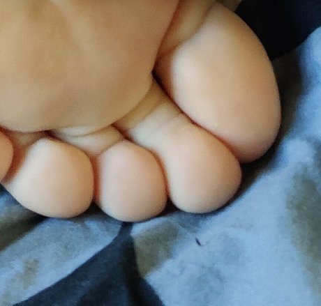 feet amana sex model gallery