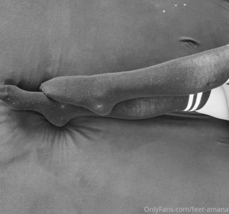 feet amana nude model pics