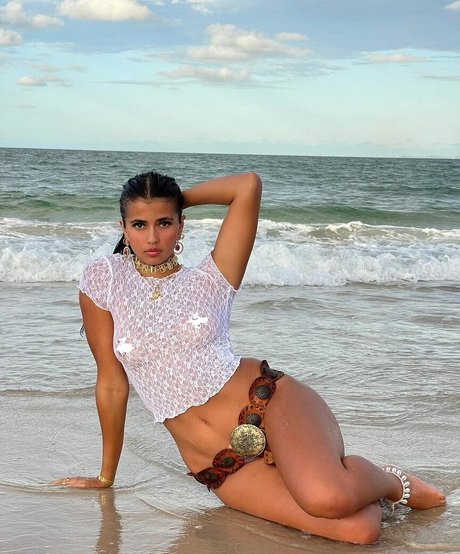 Ambraguiotto star sex pics