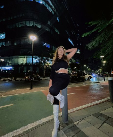 Sonali Malhotra pornstar hot archive