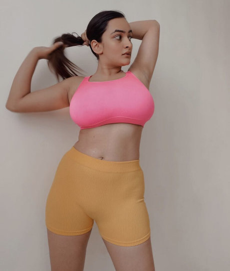 Sonali Malhotra pornstar pretty galleries