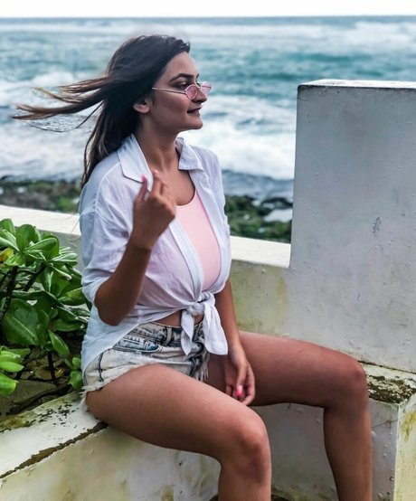 Sonali Malhotra sex model images