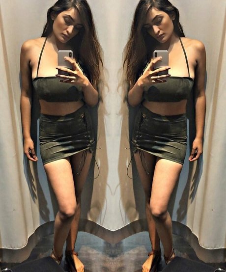 Sonali Malhotra exclusive star pics