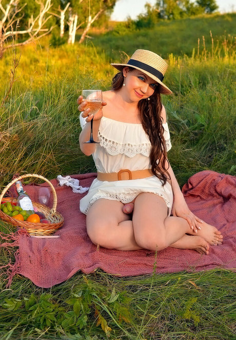 shemalekaterina pornographic star image