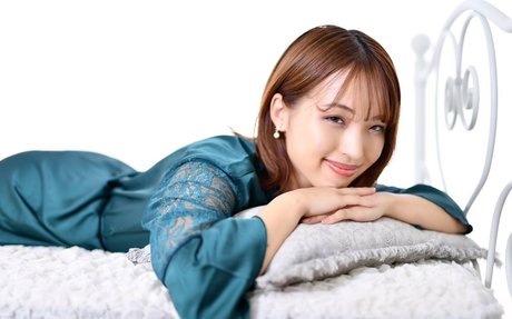 Azusa Igarashi star exclusive gallery