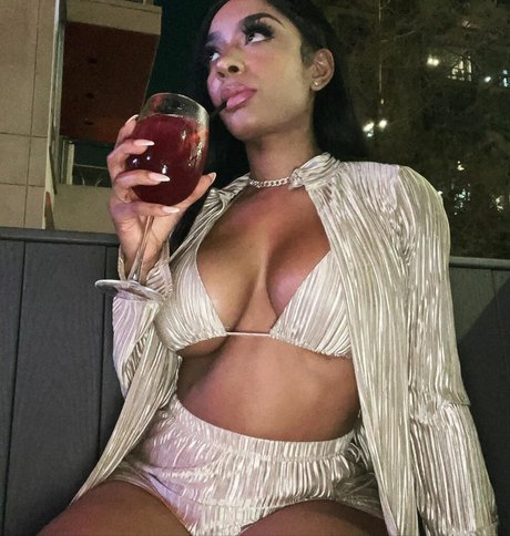 ashaughnfitness porn actress pic