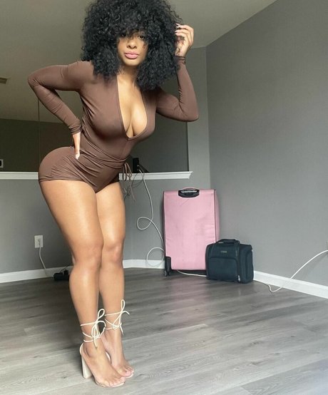 ashaughnfitness star xxx picture