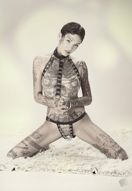 Lucy zzz pornstar exclusive images