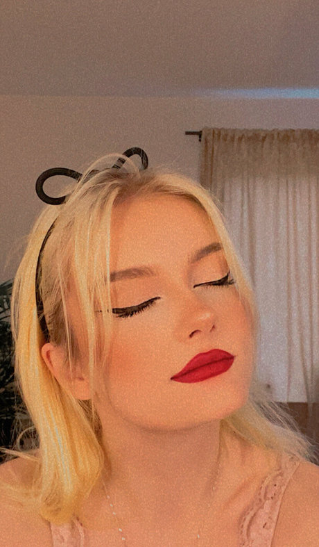 rebecccamua hd pornstar picture