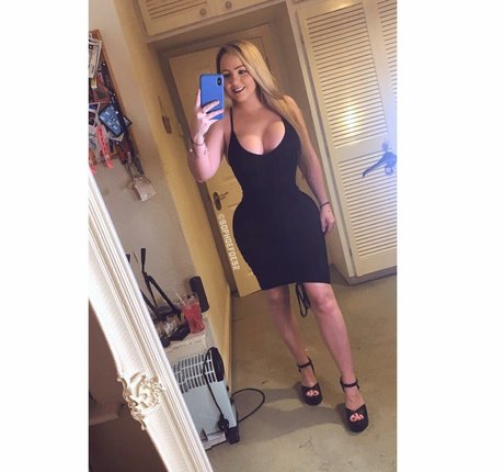 Sophie Defoe star nude archive