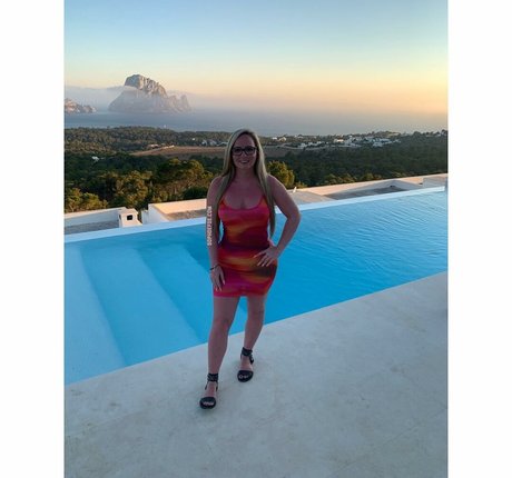 Sophie Defoe star sexy gallery