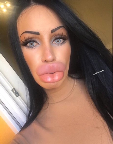 real siliconebunny naked model photo