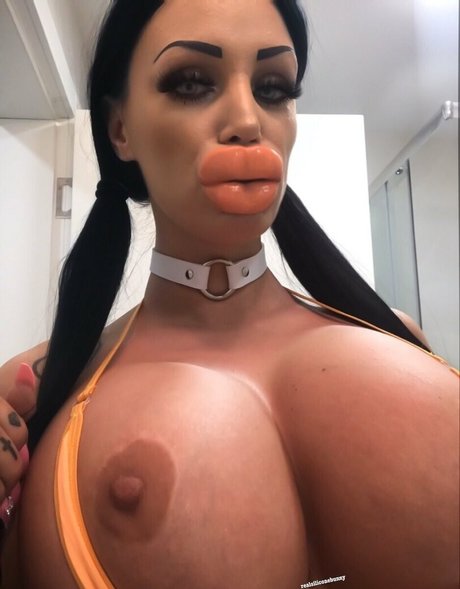 real siliconebunny adult star photo