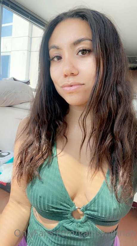 gainswithriah model pretty gallery