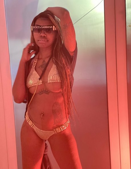 niiathefreak naked actress image