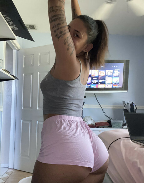 Yas Or Nathali Nostades art star galleries