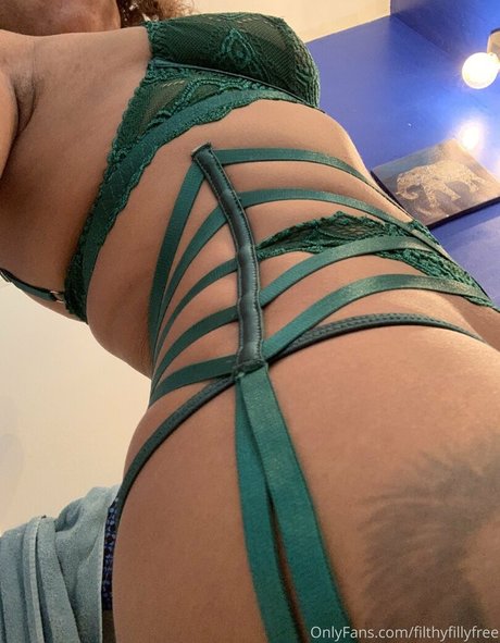 babe brunette onlyfans sexy naked photos