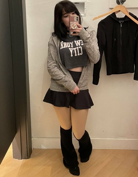 thejoopis adult actress image