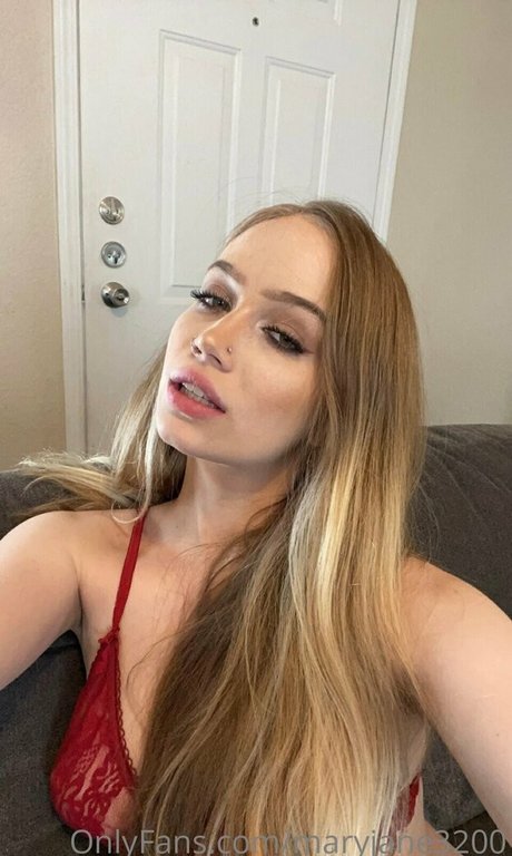 oliviacheer18 star naked galleries