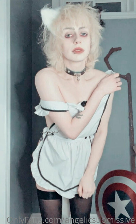 angelicsubmissive porn model picture