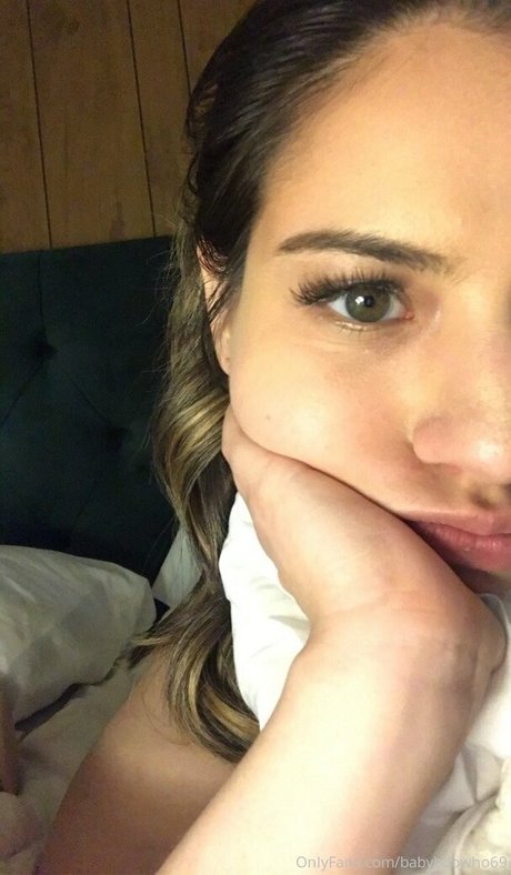 shemale handjob onlyfans beautiful porn pictures