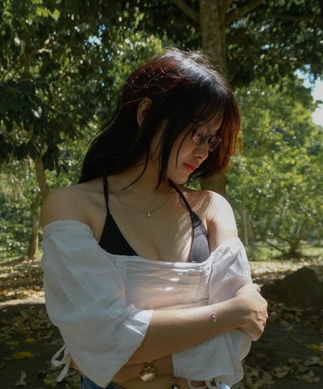 ivyyvon star naked galleries