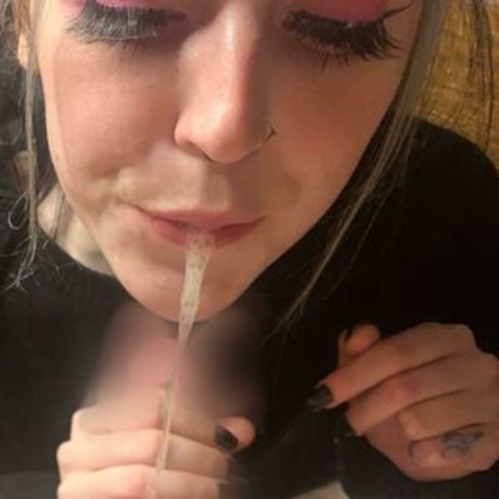 queellilal top star image