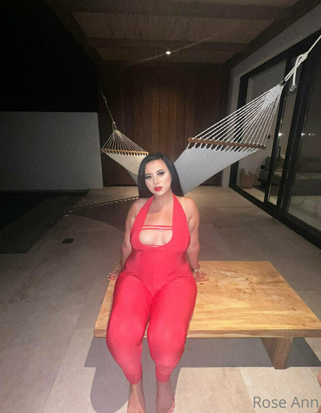 roseann330 model hot pictures