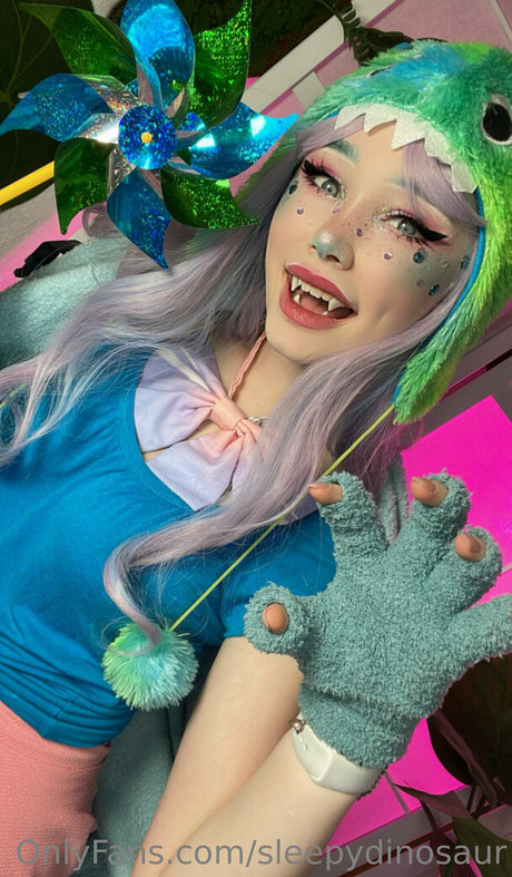 SleepyDinosaur free model pics