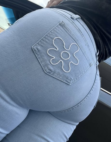 Bribeibi model porn galleries