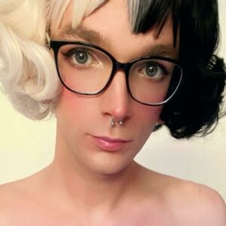 eevie chan art model photo