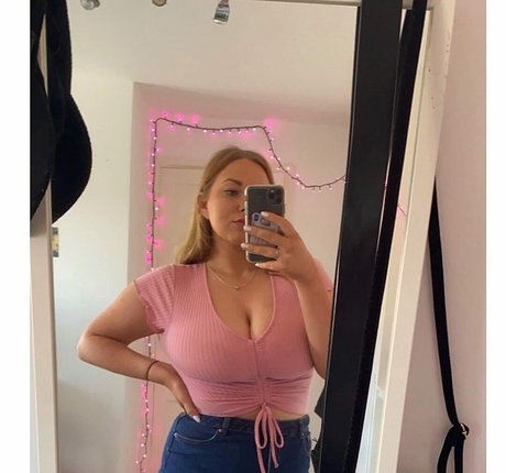 Lucy Whittingham best star picture