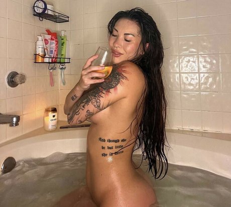 iris est2020 model art photo